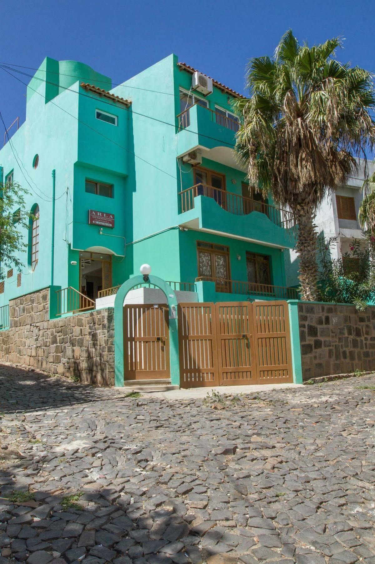 Arla Residential Bed & Breakfast Mindelo Exterior photo